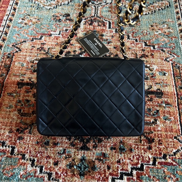 SOLD** Chanel Vintage Classic Mini Square Single Flap Bag - Picture 5 of 14